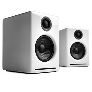 A2+ רמקול שולחני מוגבר צבע לבן מבריק מבית Audioengine