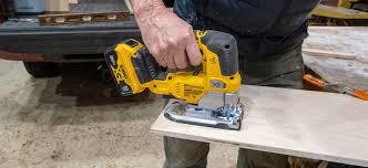 גוף מסור אנכי 18V נטען Dewalt DCS334N