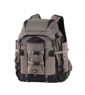 pro trekker 300 AW