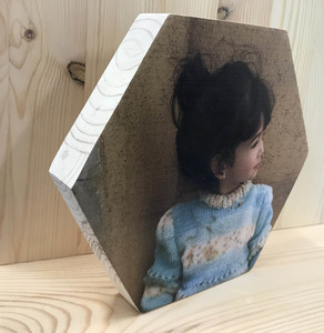 תמונה על בלוק עץ בצורת משושה 29 ס"מ