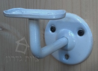 תומך למעקה