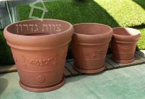 עציצים למרפסת דמויי חרס
