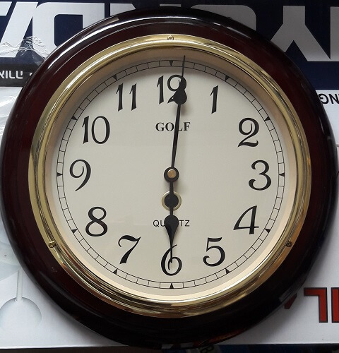 שעון קיר סגנון עתיק