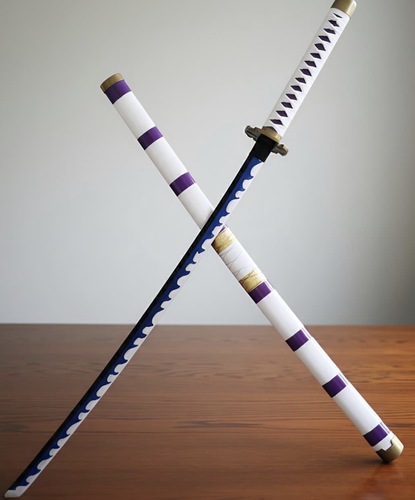 קטאנה דקורטיבית לבן וסגול בסגנון אנימה | White & Purple Anime Style Decorative Katana