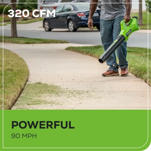 מפוח עלים נטען Greenworks 24V GEN 2 בעוצמת 320 CFM ומהירות אוויר 90 MPH לניקוי שבילים, מדרכות, חניות ומשטחים קשים ביעילות