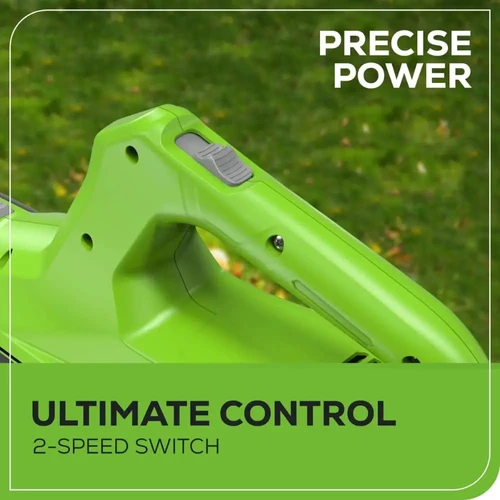 מפוח עלים נטען Greenworks 24V GEN 2 עם מתג שתי מהירויות לשליטה מדויקת בעוצמת האוויר ונוחות עבודה מקסימלית בגינה ובחצר הביתית
