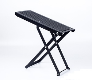 הדום (רגלית) לגיטרה מבית AROMA