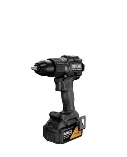 סט נטען 18V דיוולט DEWALT דגם DCK2222MP2T -- מהדורה מיוחדת מסדרת McLAREN F1 Team (כולל צמד סוללות 5.0Ah ומזוודה)