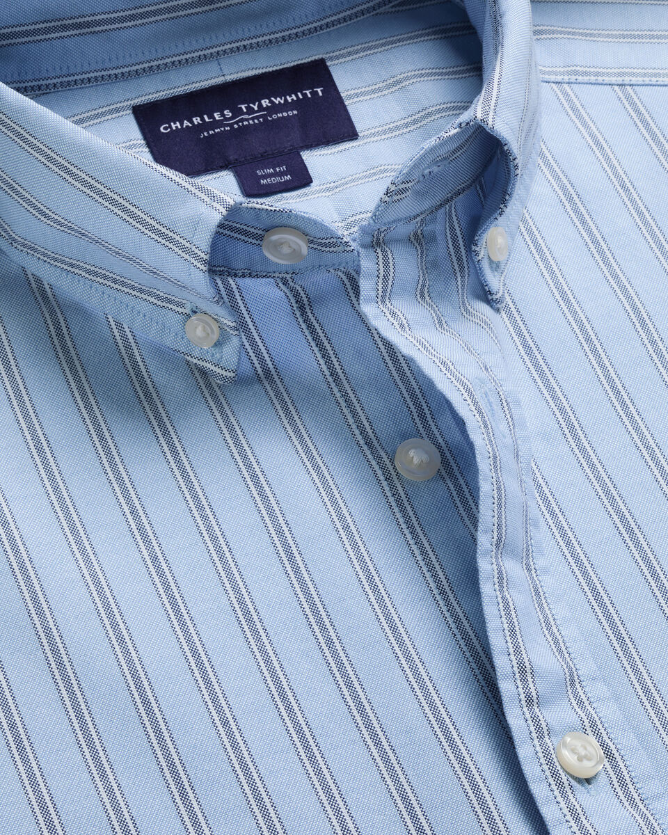 חולצה כחולה גזרת סלים פיט -Blue double stripe button-down stretch washed Oxford slim fit