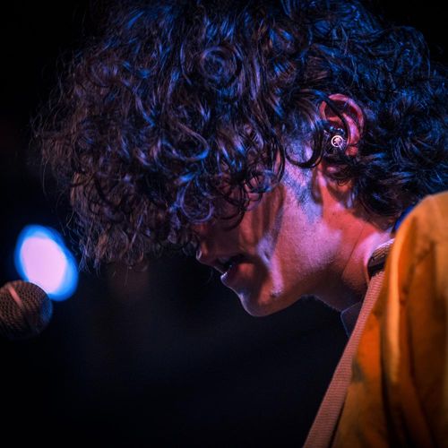 זוית נוספת Mackie MP-120 In Ear Monitor