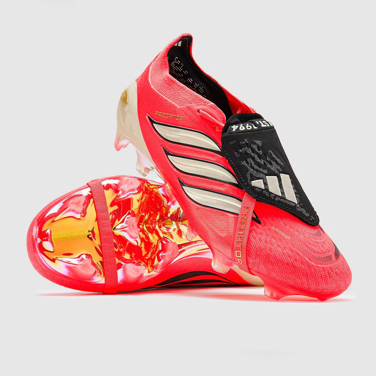 נעלי כדורגל מקצועיות  adidas Predator Elite Tongue FG מונדיאל 2026