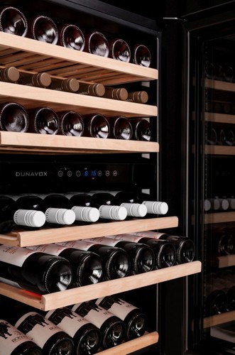 מקרר יין אינטגרלי DX-89.215BDSK חזית נירוסטה