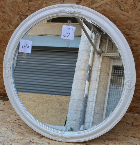 מראה מעוטרת  עגולה 92 ס