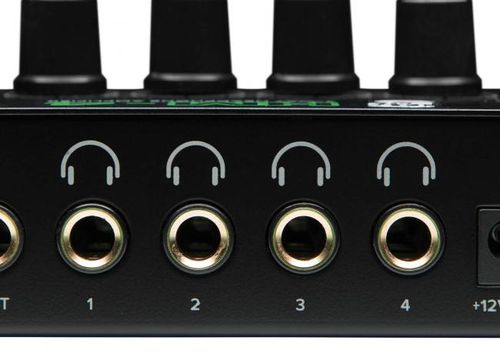 זוית נוספת Mackie HM-400 Headphones Amplifier
