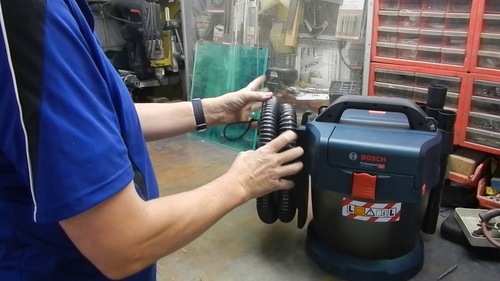 גוף שואב אבק רטוב/ יבש 10L נטען GAS 18V-10L תוצרת BOSCH