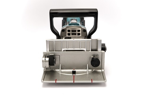 מחבר ביסקוויטים נטען 18V Makita גוף בלבד להב 100 מ״מ מהירות 6500 סל״ד כושר חיתוך 20 מ״מ משקל 3 ק״ג