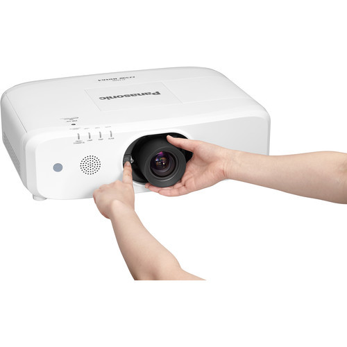 מקרן PANASONIC PT-EZ590U 5500ANSI