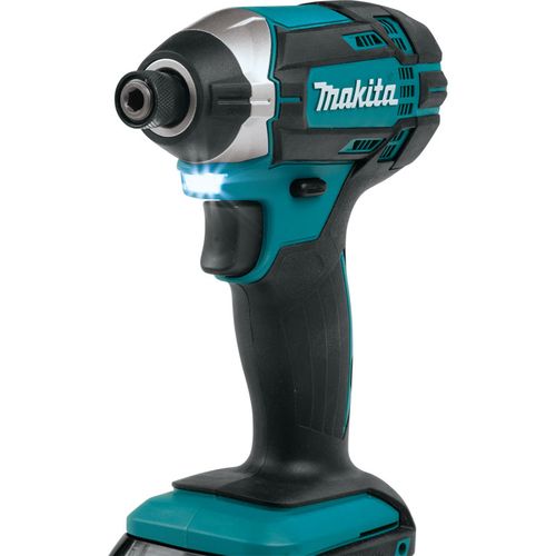 מברגת אימפקט Makita DTD152Z - כלי מקצועי קומפקטי עם תאורת LED כפולה ואחיזה ארגונומית לעבודות הברגה מדויקות