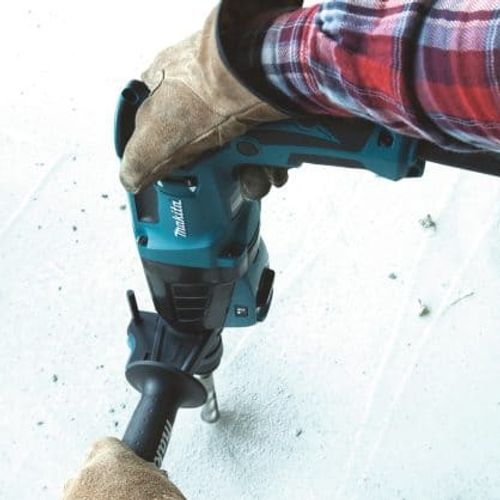 פטישון Makita HR2630X1 - פטישון SDS Plus מקצועי 800 וואט עם מזוודת אביזרים עשירה, מתאים לקידוח בבטון מתכת ועץ ועבודות ביטול