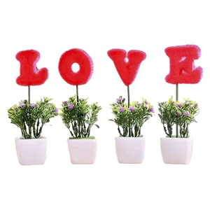 עציץ עם אותיות LOVE אהבה | צבע אדום