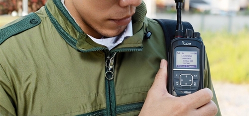 יתרונות תקשורת לוויינית של ICOM: חיבור גלובלי ללא גבולות