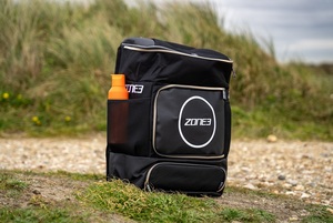 תיק טריאתלון שחור-זהב  ZONE3 TRANSITION 40L BAG גדול מרווח ואיכותי מאוד
