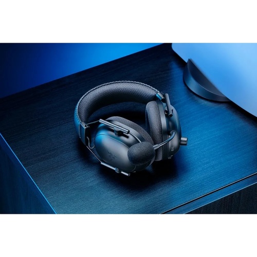 אוזניות | RAZER BLACKSHARK V2 PRO FOR PLAYSTATION בצבע שחור