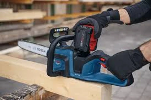 מסור שרשרת נטען GKE 18V-40 Professional + סוללה 4AH ומטען 16