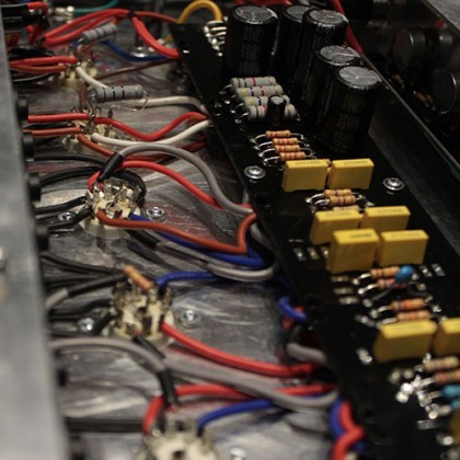 מגבר לגיטרה 15W מנורות CORT CMV15