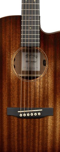 גיטרה אקוסטית מוגברת + נרתיק MARTIN 000CJRE STREETMASTER Satin Sapele / Sapele
