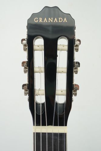 גיטרה קלאסית שחורה + נרתיק גימור מבריק GRANADA GC39B-BK