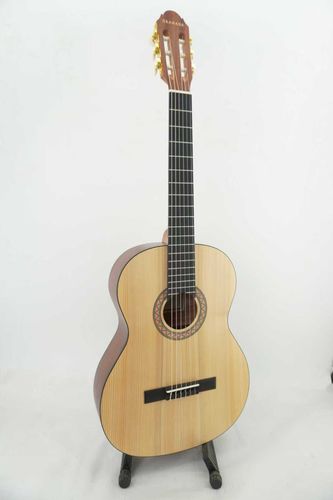 גיטרה קלאסית + נרתיק גימור מט GRANADA GCS260 Solid Spruce Top
