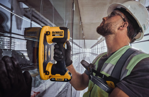 ידית ואקום נטענת  DeWalt DCE592B 20V MAX כושר הרמה 120 ק