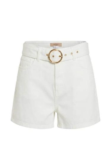 WOVEN SHORTS