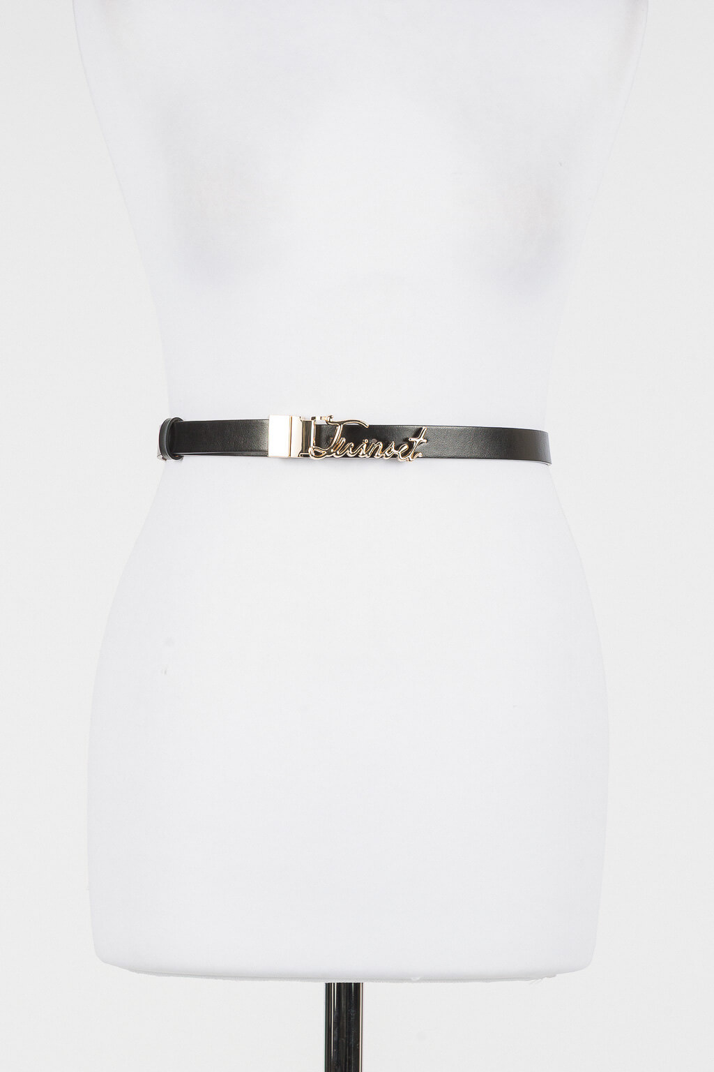 Reversible belt with logo