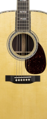 גיטרה אקוסטית + ארגז MARTIN OM45
