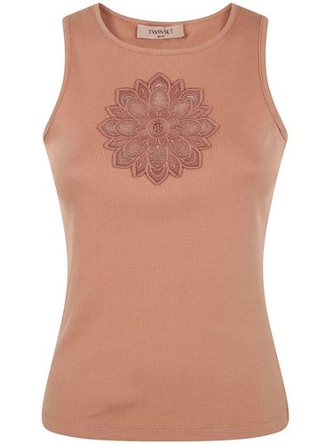 Tank top with floral embroidery