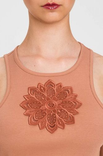 Tank top with floral embroidery