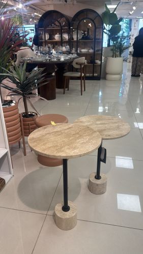 שולחן צד שיש טרוונטין