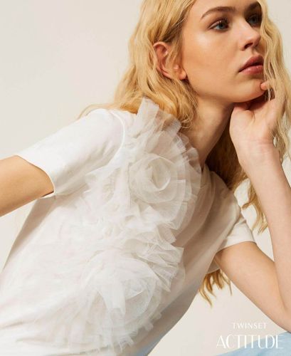 Regular fit T-shirt with tulle flowers