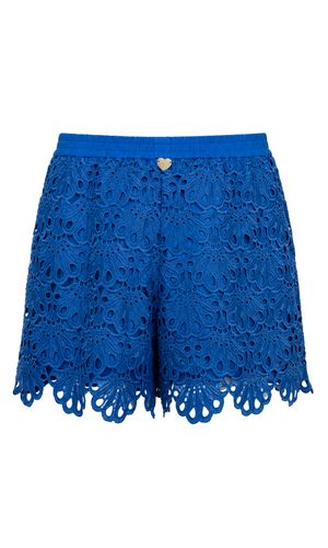 Scalloped macramé shorts