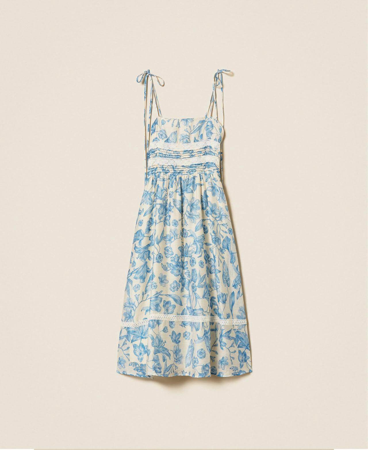 Short floral dress with lace