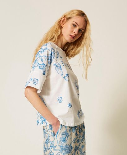 Floral T-shirt with logo