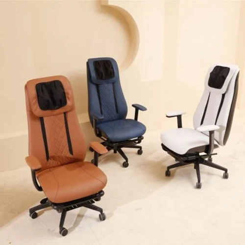 כיסא עיסוי משרדי נטען דגם Q8 Ultimate Comfort מבית Medics Care | צבע חום 