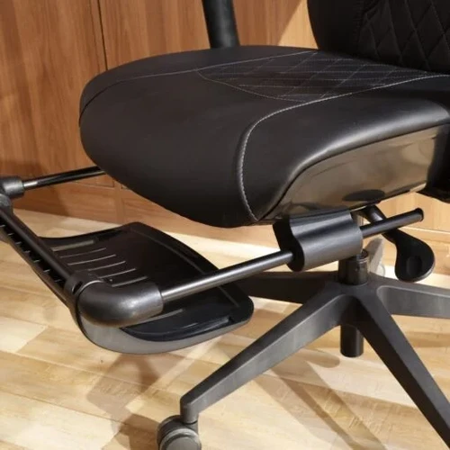 כיסא עיסוי משרדי נטען דגם Q8 Ultimate Comfort מבית Medics Care | צבע חום 