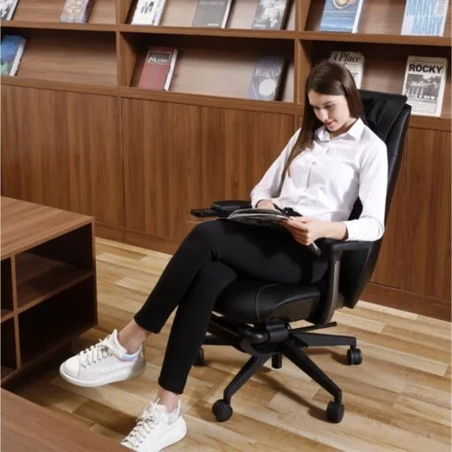 כיסא עיסוי משרדי נטען דגם Q8 Ultimate Comfort מבית Medics Care | צבע כחול 