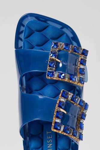 Slider sandals with jewel buckles