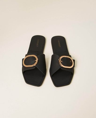 Slides with logo buckle