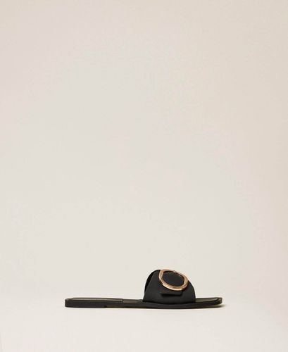 Slides with logo buckle