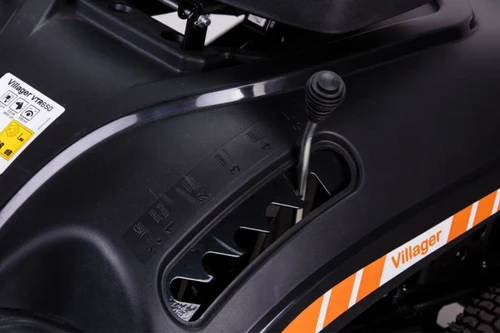 טרקטורון כיסוח Villager VTR650 עם ידית כיוון גובה כיסוח מרכזית בעלת 5 דרגות להתאמה מהירה לתנאי הדשא